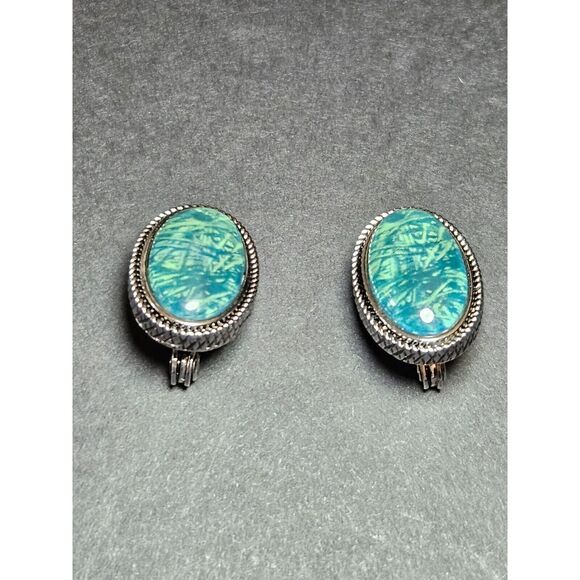 Napier gold tone and silver tone oval green clip on earrings - Picture 5 of 8